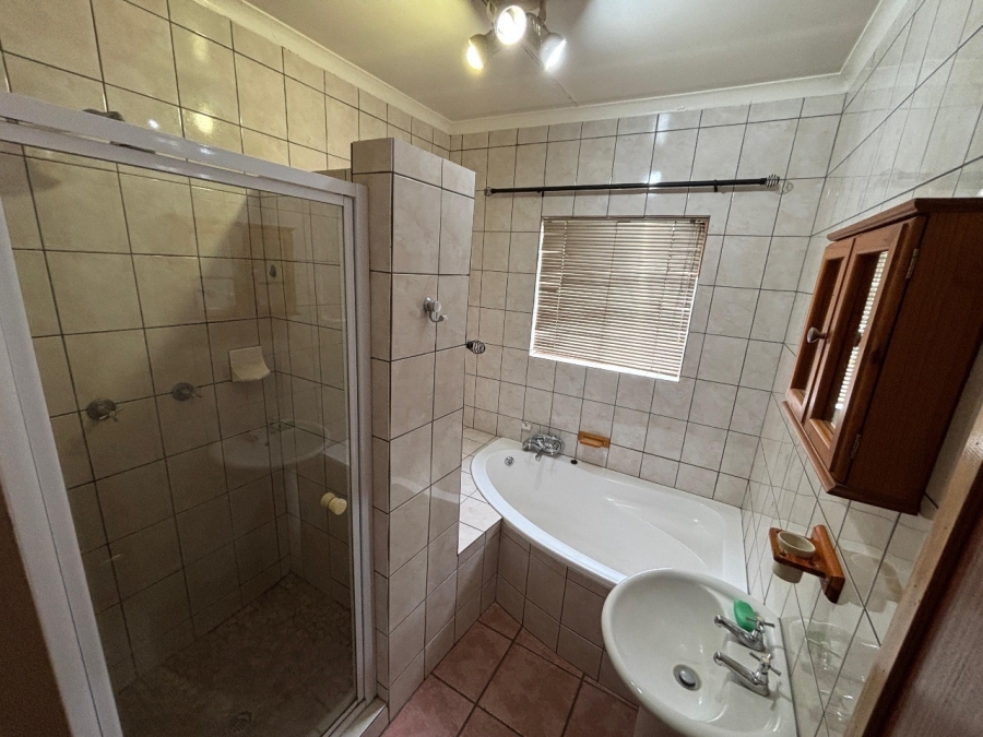 3 Bedroom Property for Sale in Oos Einde North West